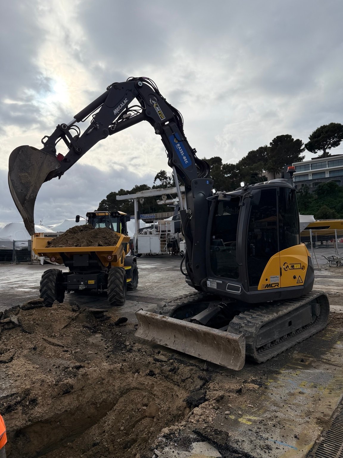 Mecalac 15 MWR avec BRH – ALMTP